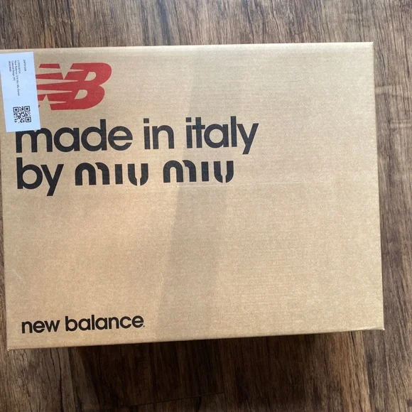 New Balance 574 X Miu Women's Miu Denim Sneakers Color Beige - Picture 2 of 13